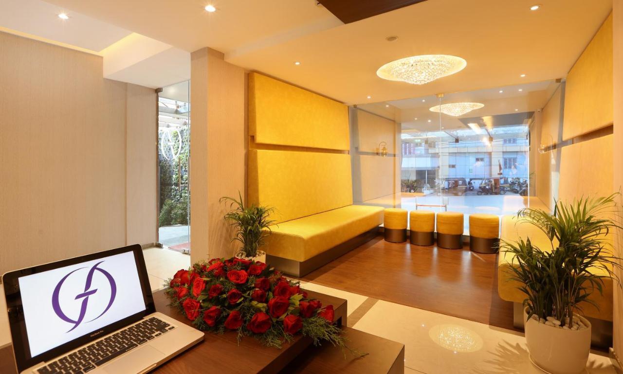 Отель Flora Charishma Residency Aluva Коччи Экстерьер фото